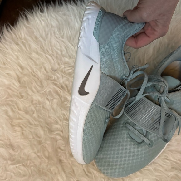 Nike Renew In-Season training sneakers, gray w/ elastic band & branding Sz 11 - Picture 7 of 10